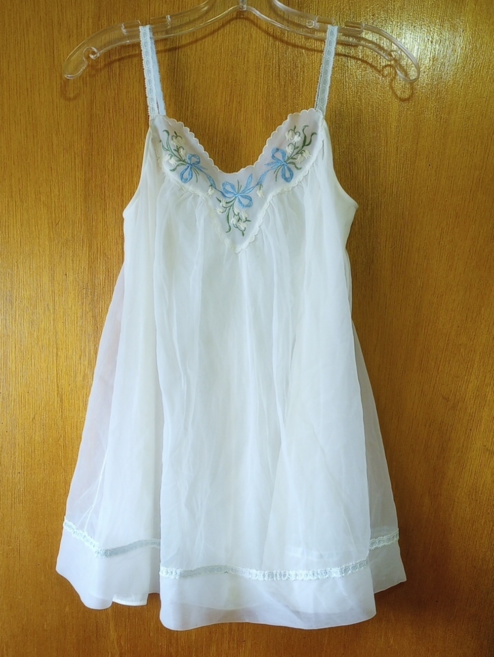 Classic Traditional Sheer Vintage Embroideed Floral Summer Nightgown, S-M?